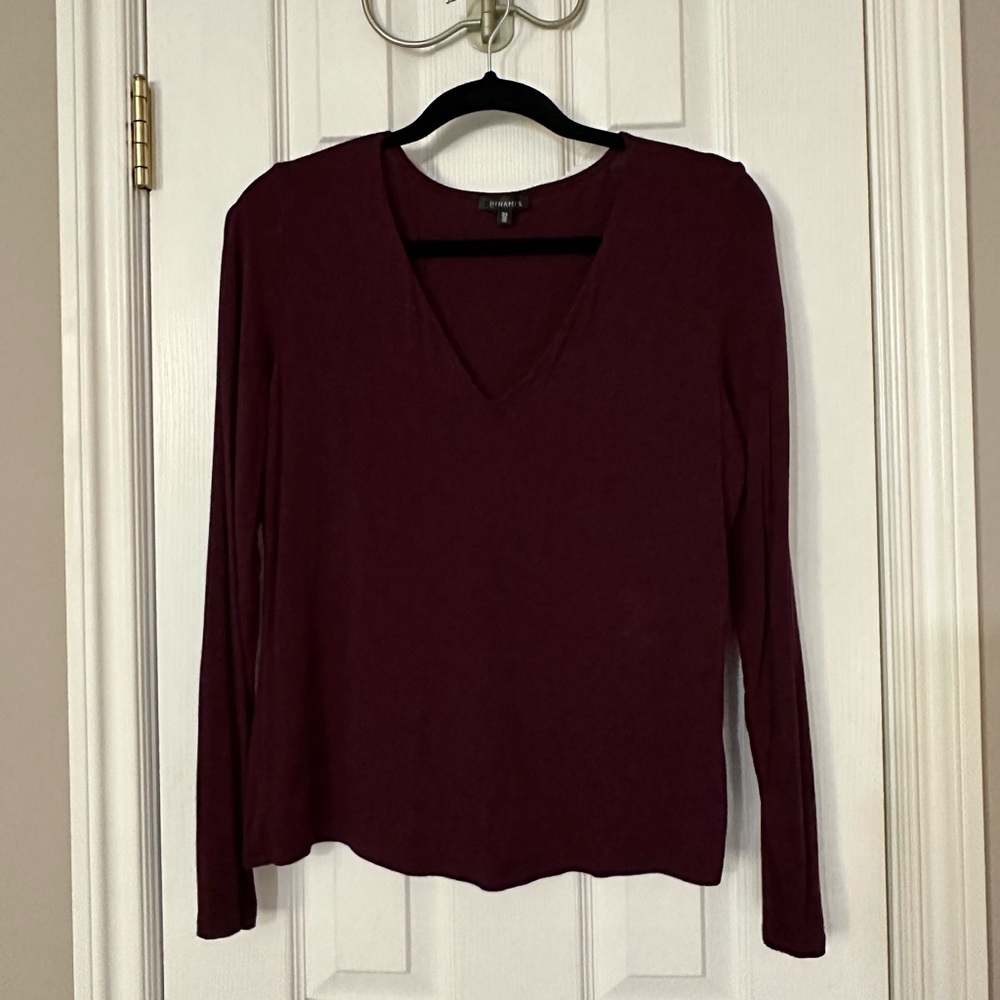 Dynamite V-neck Large